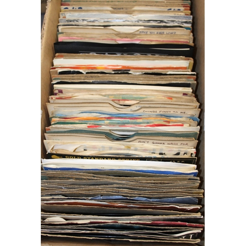 1174 - Five boxes of 45rpm singles with many unusual and rarely seen titles.