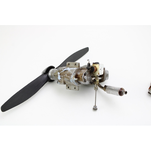 167 - Enya 60-4c Fourstroke enginne for model aircraft, together with one other, 23cm wide, 13cm tall, (2)... 