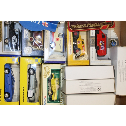 170 - A large collection of die cast metal collectors cars, lorries and vans in the original boxes and pac... 