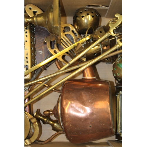 181 - A collection of brass & copper metalware including copper kettle, brass trivet, lanterns and fire si... 