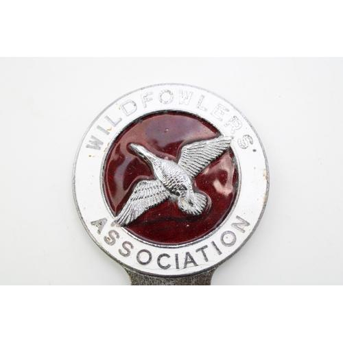 23 - Wildfowlers Association vintage car club badge by Vaughtons Birmingham, 8cm wide.