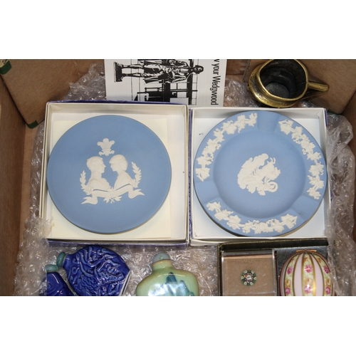 26 - A mixed collection of items to include Wedgwood Jasperware, Limoges ceramic egg, English Enamels pil... 