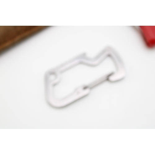 53 - Leatherman clip on multitool together with Leatherman leather sheath for Wingman or similar tool tog... 