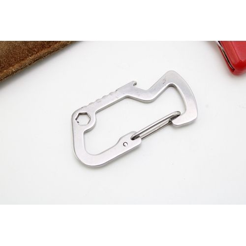 53 - Leatherman clip on multitool together with Leatherman leather sheath for Wingman or similar tool tog... 