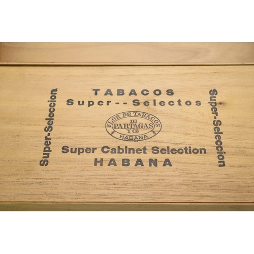 295 - A vintage Flor de Tabacos de Partagas Habana Super Cabinet Selection box No. 1 for 100 cuban cigars ... 