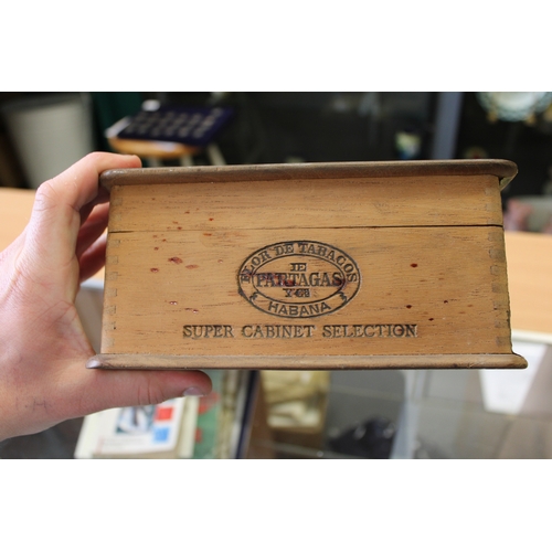 295 - A vintage Flor de Tabacos de Partagas Habana Super Cabinet Selection box No. 1 for 100 cuban cigars ... 