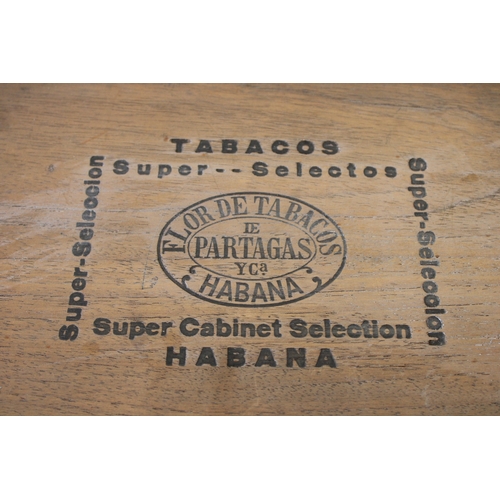 295 - A vintage Flor de Tabacos de Partagas Habana Super Cabinet Selection box No. 1 for 100 cuban cigars ... 