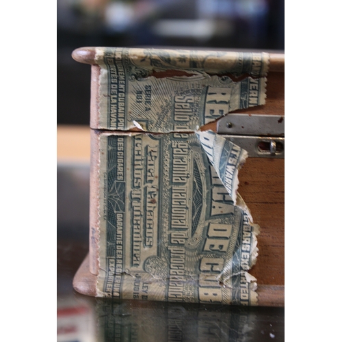 295 - A vintage Flor de Tabacos de Partagas Habana Super Cabinet Selection box No. 1 for 100 cuban cigars ... 