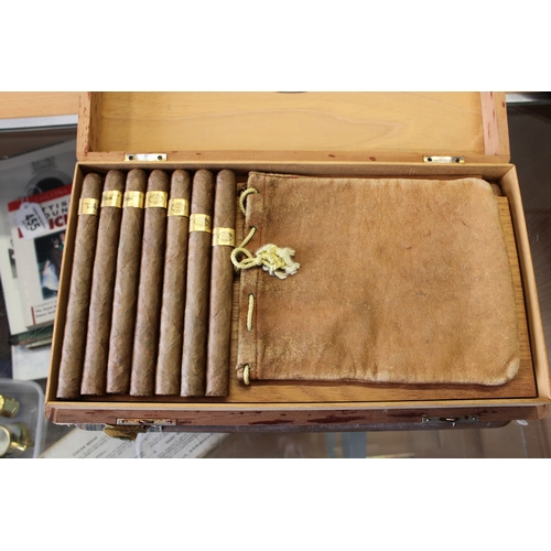 295 - A vintage Flor de Tabacos de Partagas Habana Super Cabinet Selection box No. 1 for 100 cuban cigars ... 