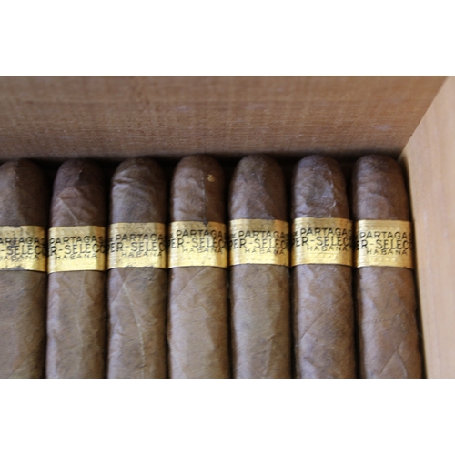 295 - A vintage Flor de Tabacos de Partagas Habana Super Cabinet Selection box No. 1 for 100 cuban cigars ... 