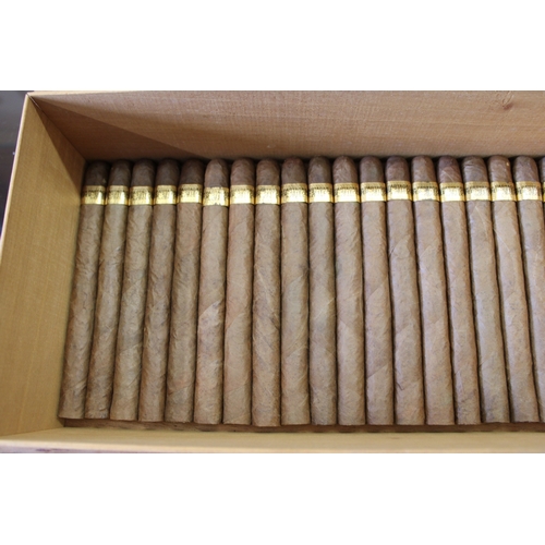 295 - A vintage Flor de Tabacos de Partagas Habana Super Cabinet Selection box No. 1 for 100 cuban cigars ... 