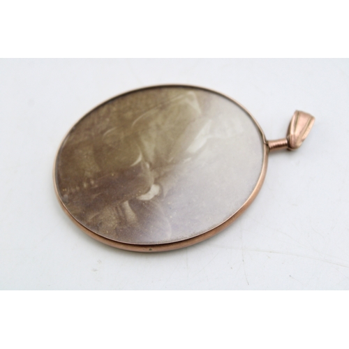 240 - 9ct gold photo frame locket, Chester 1913, gross 16.4g including glass.