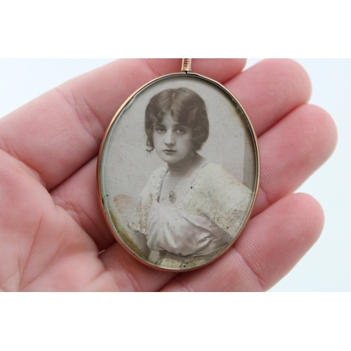 240 - 9ct gold photo frame locket, Chester 1913, gross 16.4g including glass.