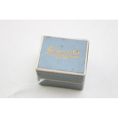 243 - 9ct gold gentleman's signet ring with monogram, together with vintage ring box, ring size S, 4.7g.