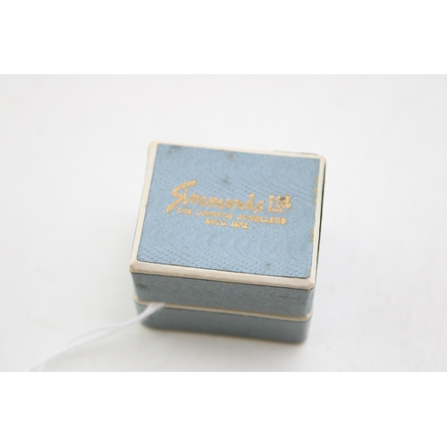 243 - 9ct gold gentleman's signet ring with monogram, together with vintage ring box, ring size S, 4.7g.