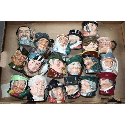 186 - Small Royal Doulton character jugs to include Neptune, Gone Away, Farmer John and others (19).