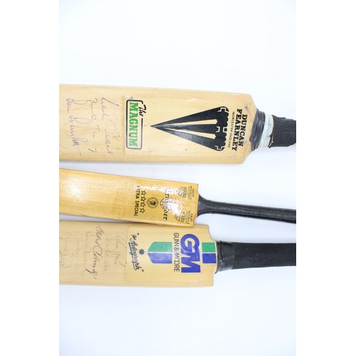 289 - Two signed small cricket bats, to include Hampshire 1982 and Nottingham 1981 with another similar (3... 