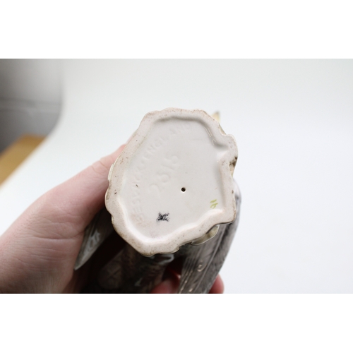 123 - Beswick Cuckoo 2315 with a Kookaburra 1159 (2).