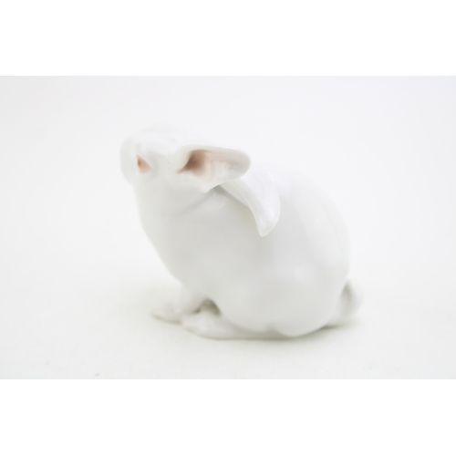 198 - Bing and Grondahl White Rabbit 1599.