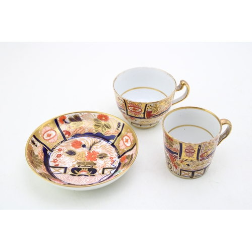 230 - Chamberlain's Worcester Porcelain Trio, Nelson / Fine Old Japan pattern 240 circa 1805, 8cm tall, (3... 