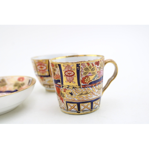 230 - Chamberlain's Worcester Porcelain Trio, Nelson / Fine Old Japan pattern 240 circa 1805, 8cm tall, (3... 