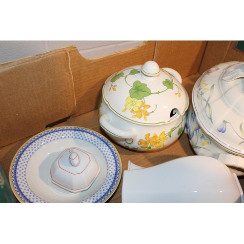 330 - A collection of Villeroy Boch Dinnerware and Teaware to include patterns such as Riveira, Geranium, ... 