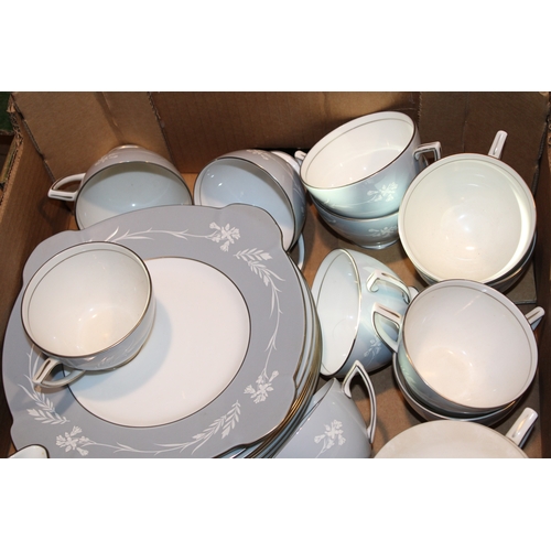 354 - A large quantity of Minton tea and dinner ware in the 'Grey Cameo' S 664 pattern, to include teapot,... 