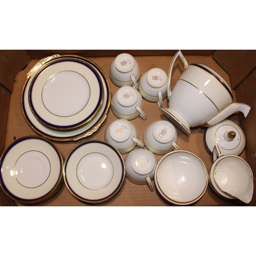 356 - Minton K 396 pattern tea set to include, teapot, cream, sugar bowl, sandwich / cake plate and six tr... 