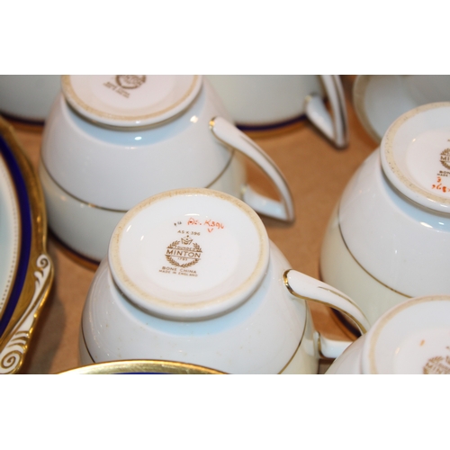 356 - Minton K 396 pattern tea set to include, teapot, cream, sugar bowl, sandwich / cake plate and six tr... 