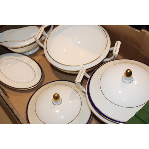 357 - Minton K 396 pattern dinner ware to include six 23cm side plates, six 19.5cm side plates, six 27cm d... 