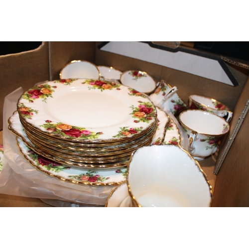 369 - Royal Albert 'Old Country Roses' pattern tea and dinner ware to include, teapot six trios, sandwich ... 