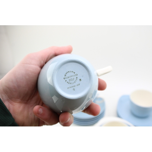 376 - A collection of Wedgwood Summer Sky pottery (Qty).