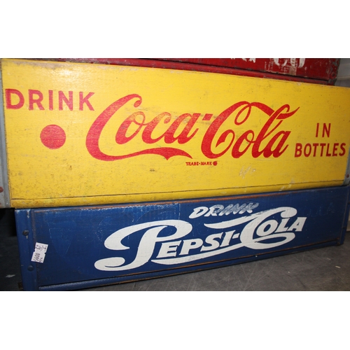 419 - A collection of four vintage American advertising bottle crates, for Coca Cola, Pepsi and other simi... 