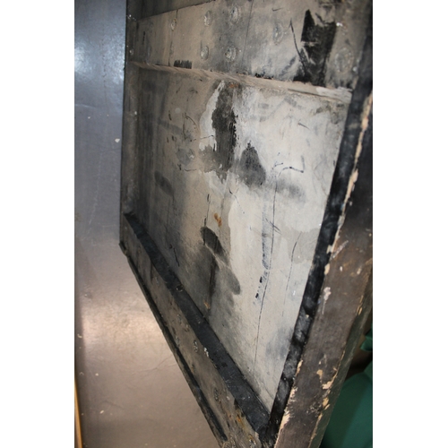 450 - A Large Wooden Pub Sign The Globe Marston Ales 1960s possibly The Globe Tamworth