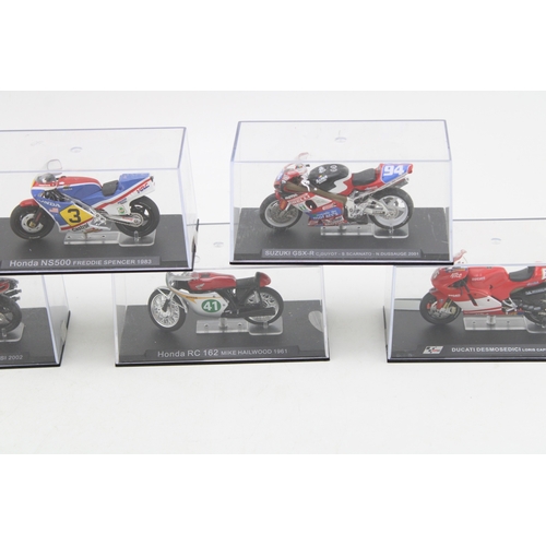 544 - A collection of 1/24 Deagostini die-cast, model motorcycles, (9).