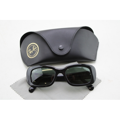 568 - A pair cased of Ray-Ban RB4122 women's rectangular sunglasses in polished black with green G-15 lens... 