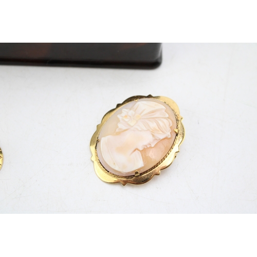 594 - Victorian papier mache box together with antique rolled cameo and rolled gold pendant, (3).