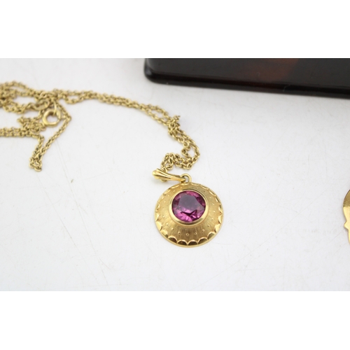 594 - Victorian papier mache box together with antique rolled cameo and rolled gold pendant, (3).