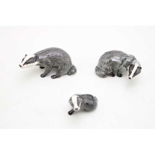 83 - Beswick badger family to include 3392, 3393 and 3394 (3).