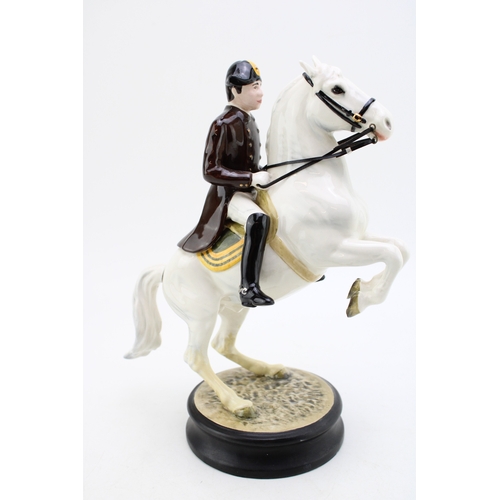 96 - Beswick Lipizzaner 2467, first version (restored horses legs).