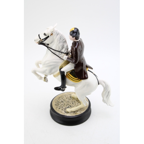 96 - Beswick Lipizzaner 2467, first version (restored horses legs).