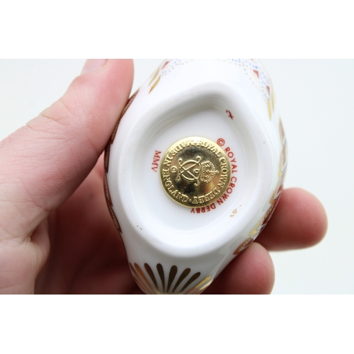 221 - A Royal Crown Derby paperweight, Pheasant, for the Royal Crown Derby Collectors Guild, date code for... 