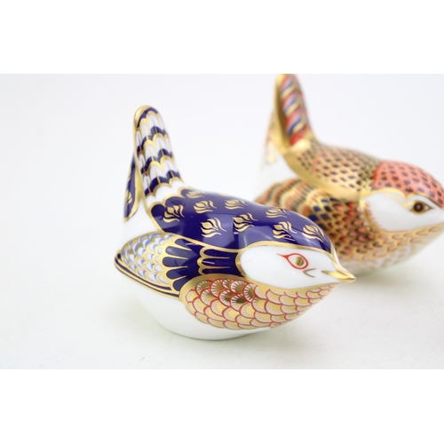 238 - Three Royal Crown Derby bird paperweights, Derby Wren, Collectors Guild exclusive for 1997, gold sto... 