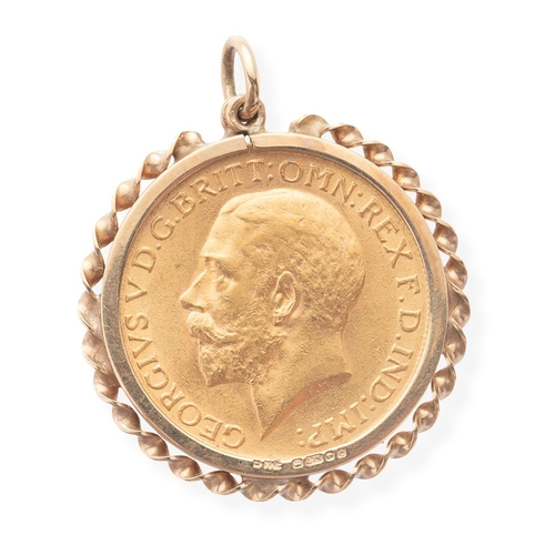 40 - A George V full sovereign, 1912, in 9ct gold, pendant mount, total weight 10g.