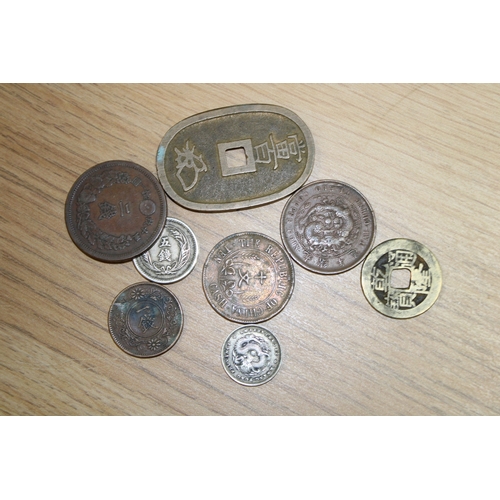 10 - Tray quantity of assorted world & UK coins, including a quantity of coins thought to be silver of va... 