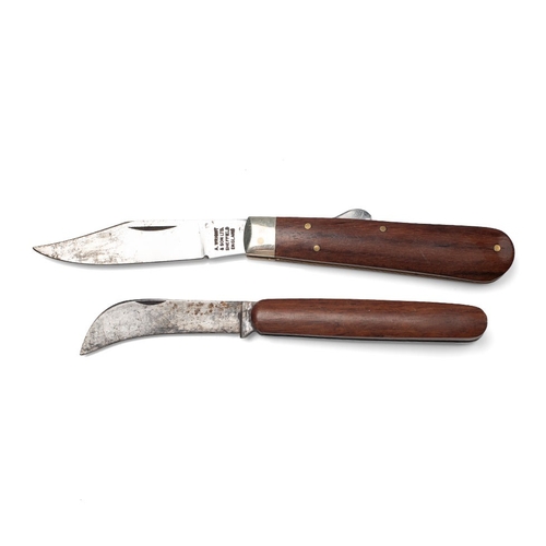 210 - An A Wright & Son Ltd Sheffield Rosewood Handle Lock Knife With a Joseph Rodgers Rosewood Handle Pru... 