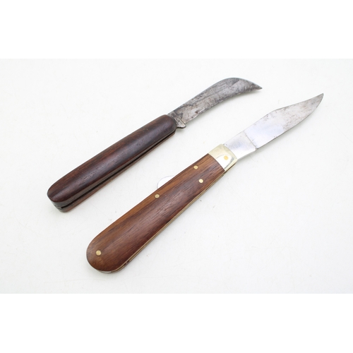 210 - An A Wright & Son Ltd Sheffield Rosewood Handle Lock Knife With a Joseph Rodgers Rosewood Handle Pru... 