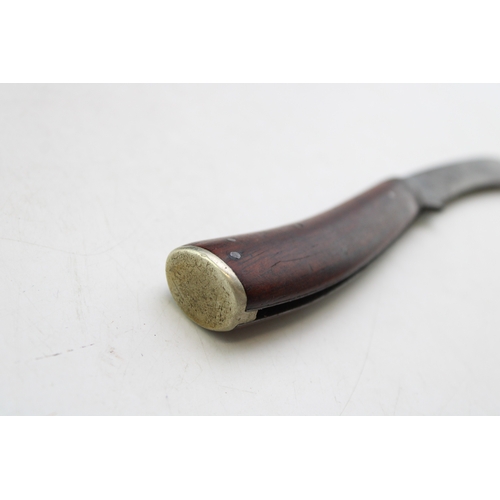 224 - A Johnson Western of Sheffield flat cap pruner pocket knife, wooden handles, stamped to blade, some ... 