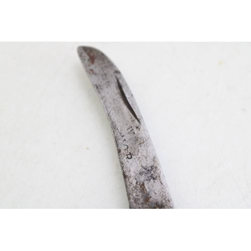 228 - W Saynor flat cap pruner pocket knife, 'Depend', stag handle, blade 5.5cm long, total length 16cm.