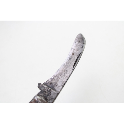 229 - An antique flat cap pruner pocket knife with stag antler handle, kettle engraved to blade, blade 7cm... 